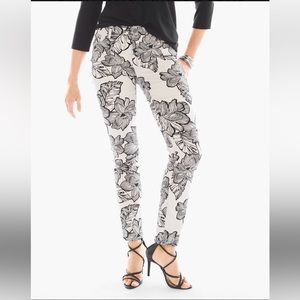 Chico’s|Oasis Print-So Slimming Girlfriend Ankle Jeans|Chicos Size: 2.5 (14)